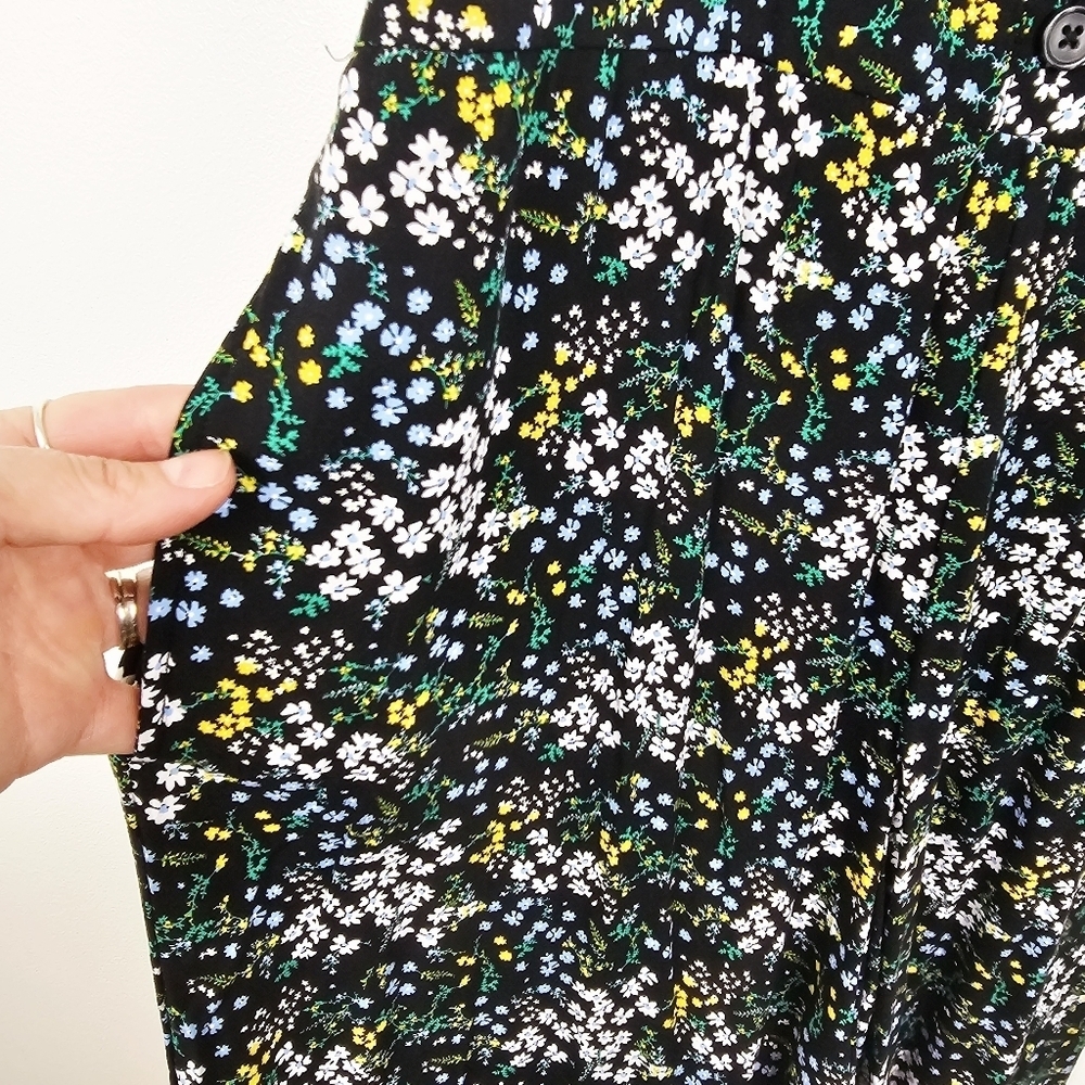Loft Outlet Black Ditsy Floral Wide Leg Cropped Romper Jumpsuit NWT MP - Picture 7 of 11